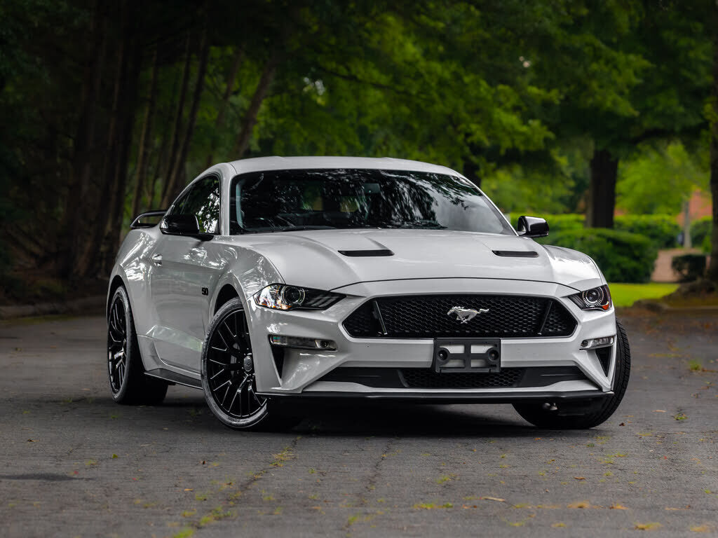 2020 FORD Mustang