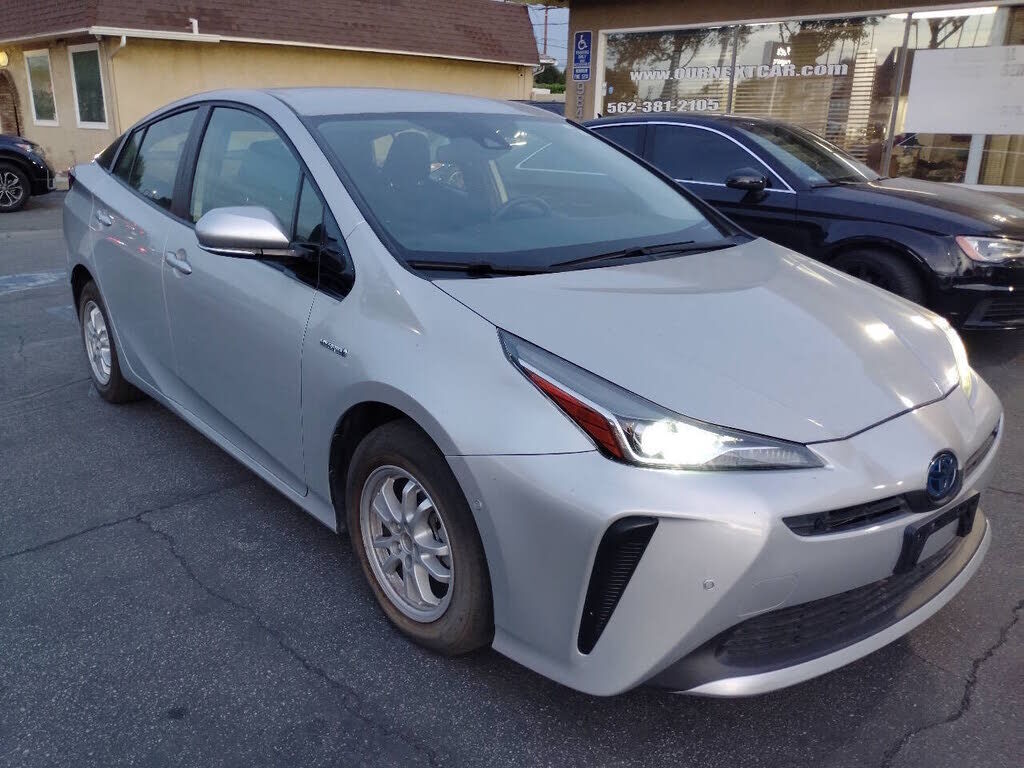 2019 TOYOTA PRIUS