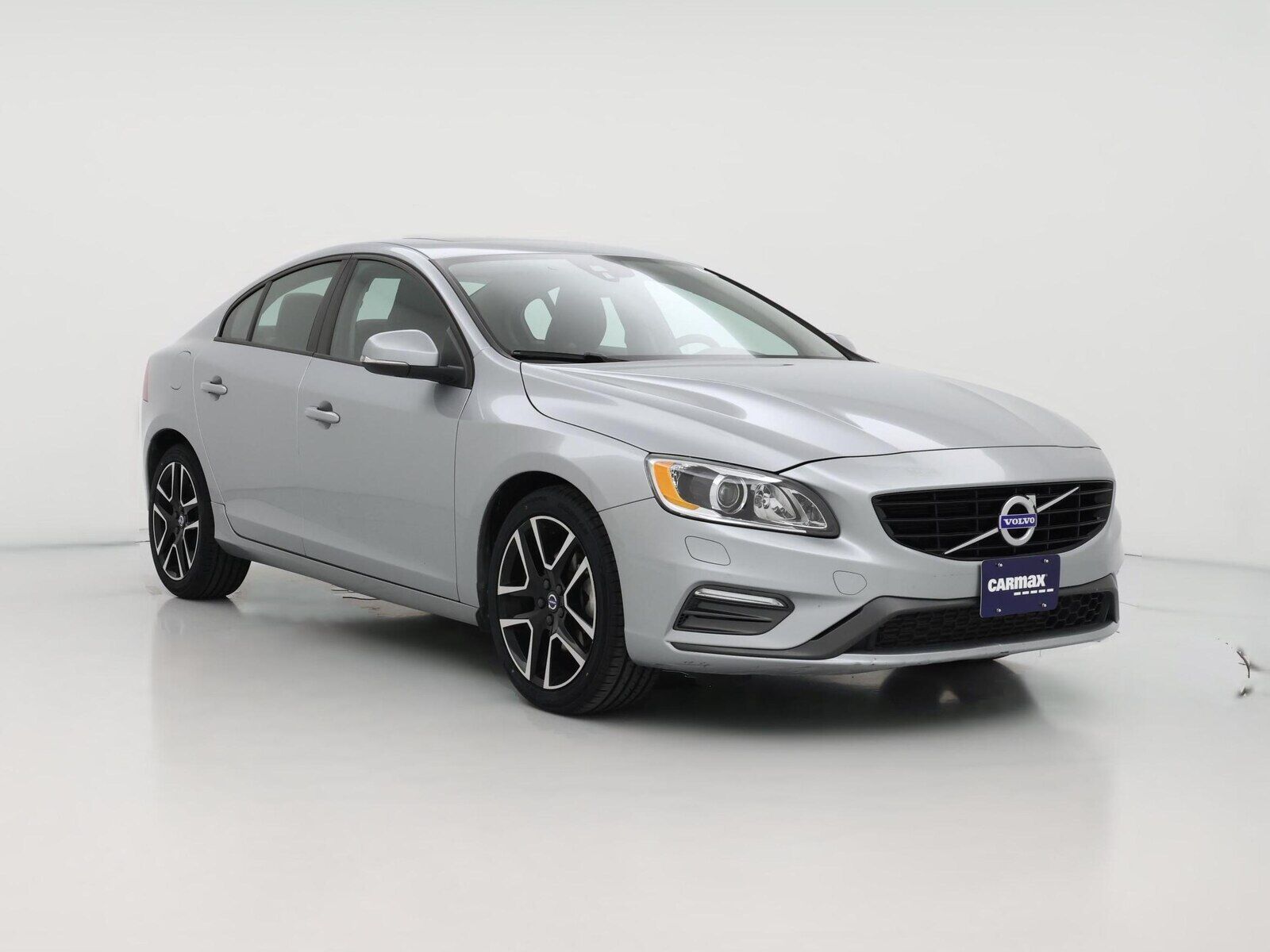2017 VOLVO S60