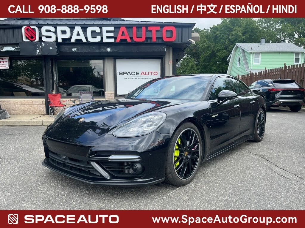 2018 PORSCHE Panamera
