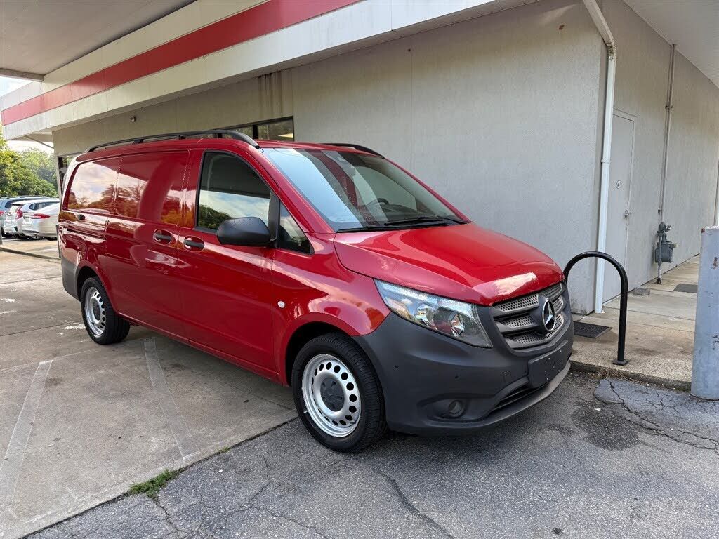 2016 MERCEDES-BENZ METRIS
