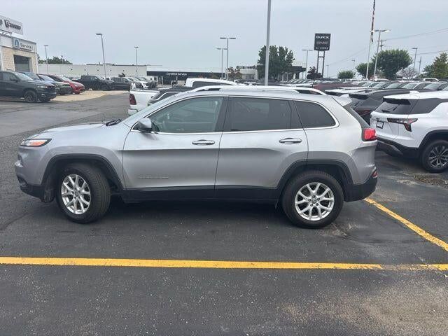 2017 JEEP Cherokee