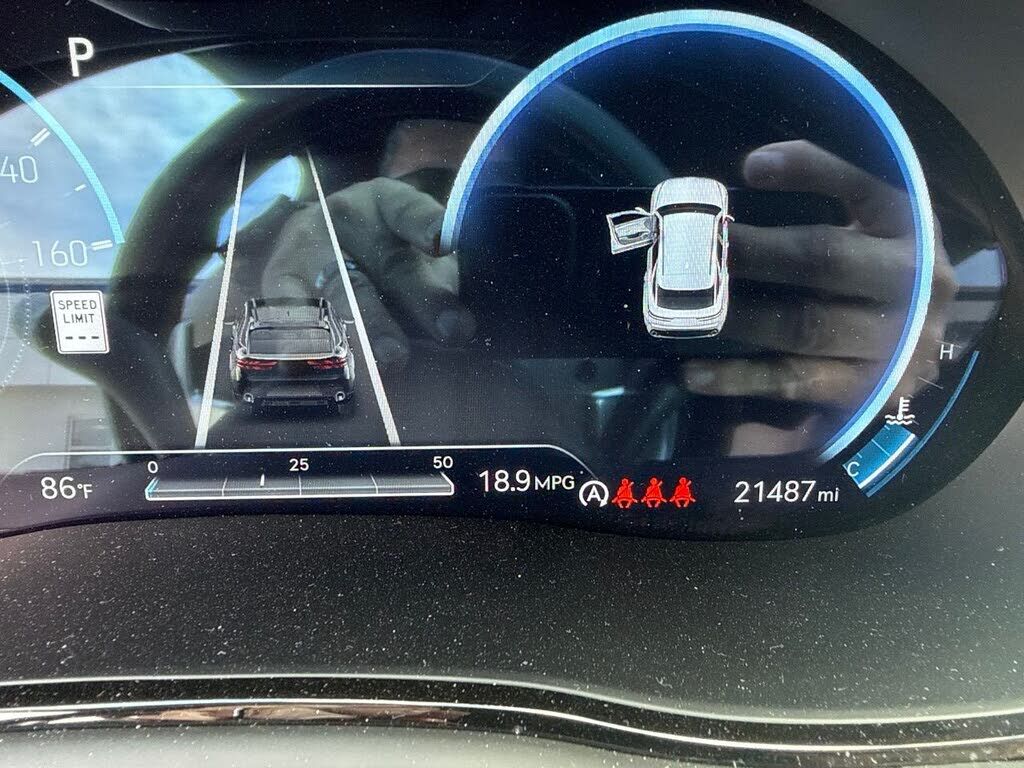 2025 GENESIS GV70