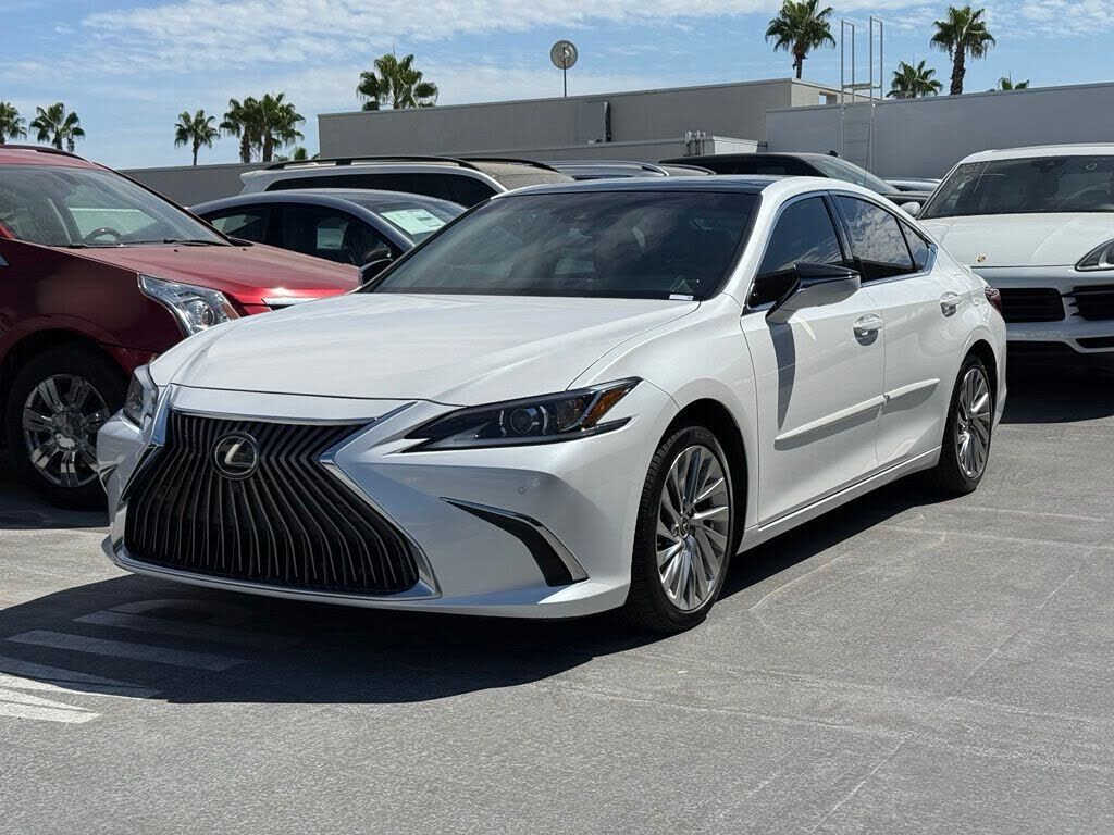 2021 LEXUS ES