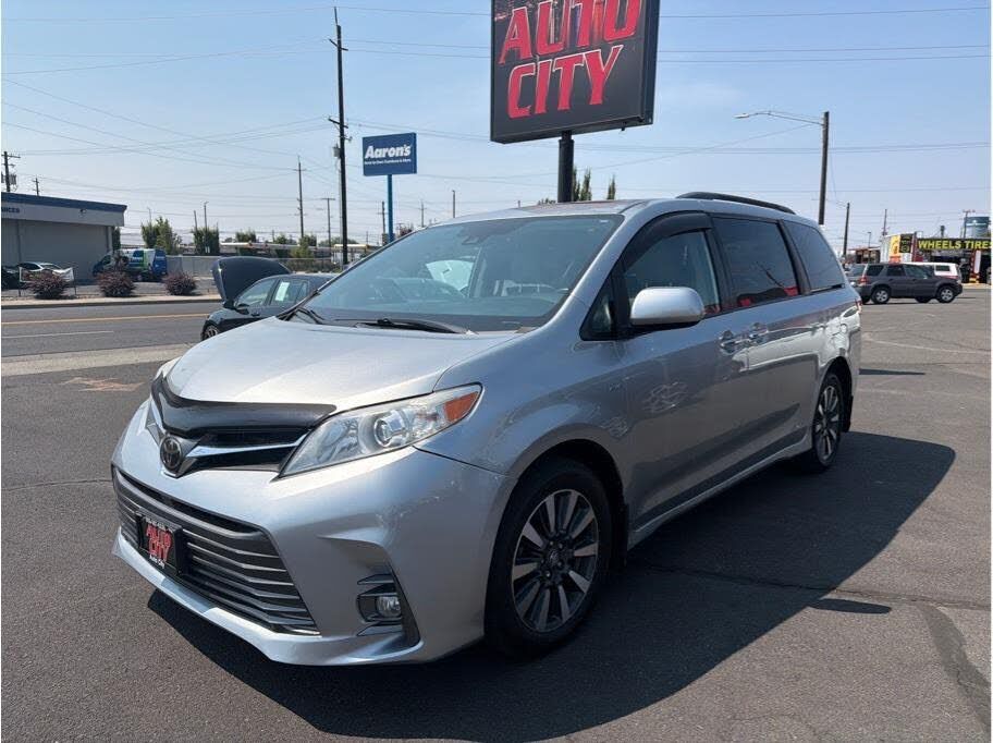 2020 TOYOTA Sienna