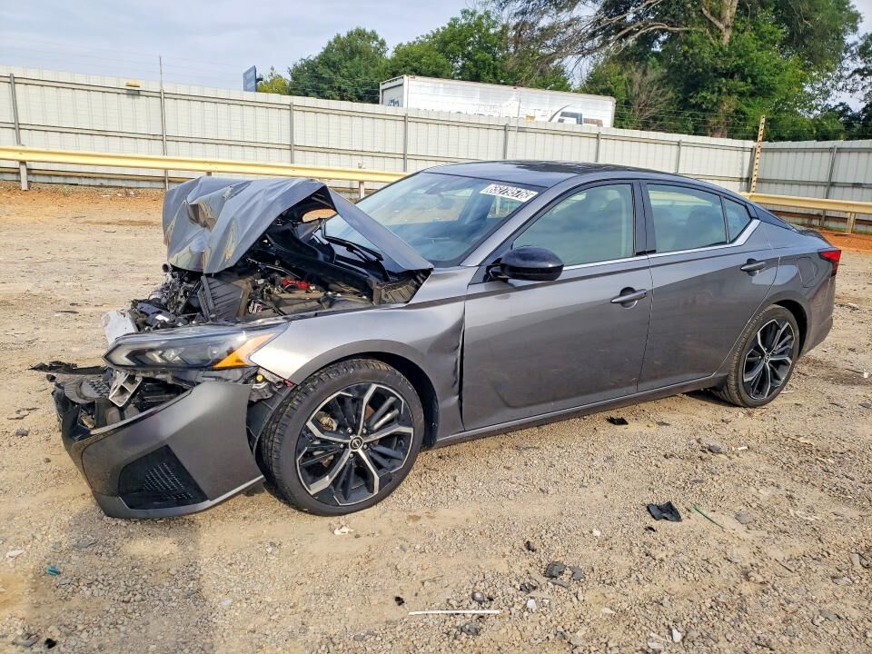2024 NISSAN Altima