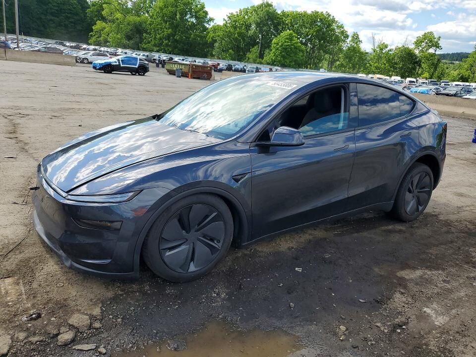 2026 TESLA Model Y