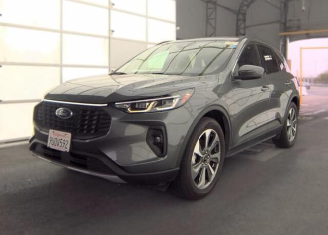 2025 FORD Escape