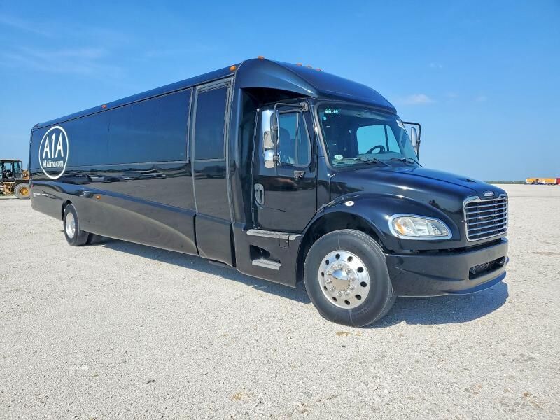 2015 FREIGHTLINER M2