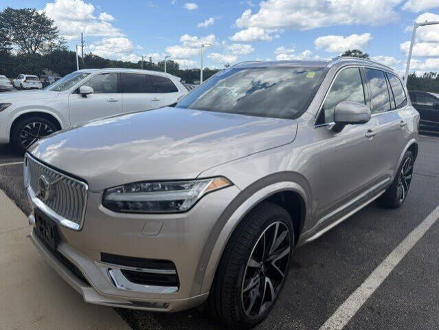 2025 VOLVO XC90