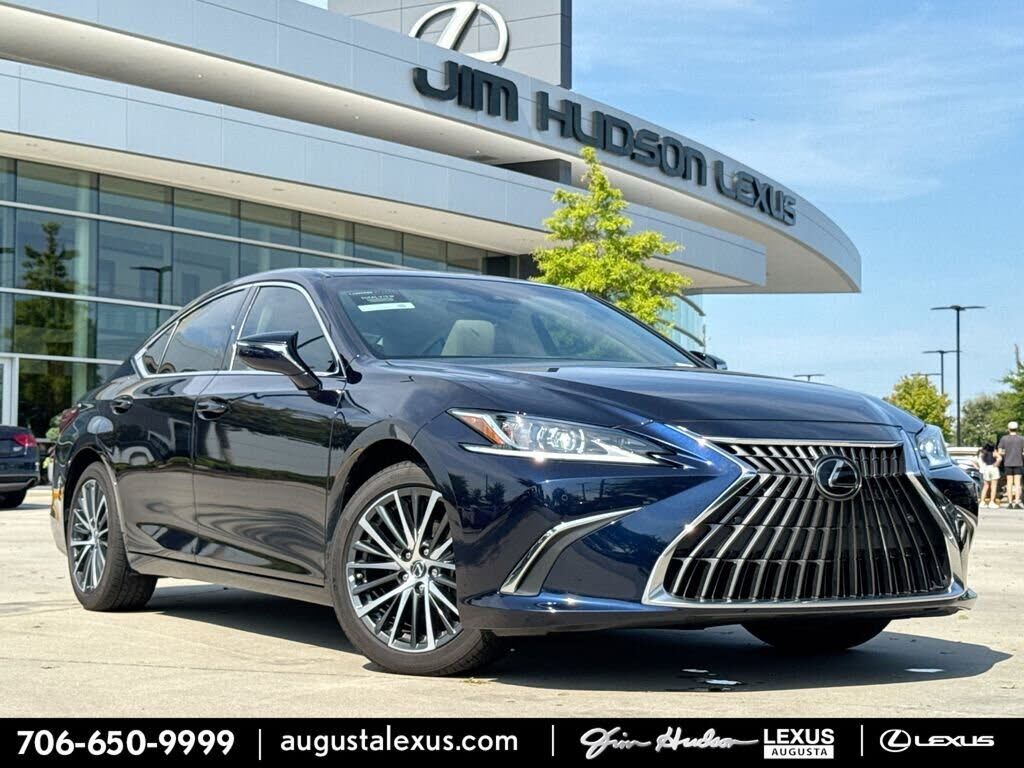 2025 LEXUS ES
