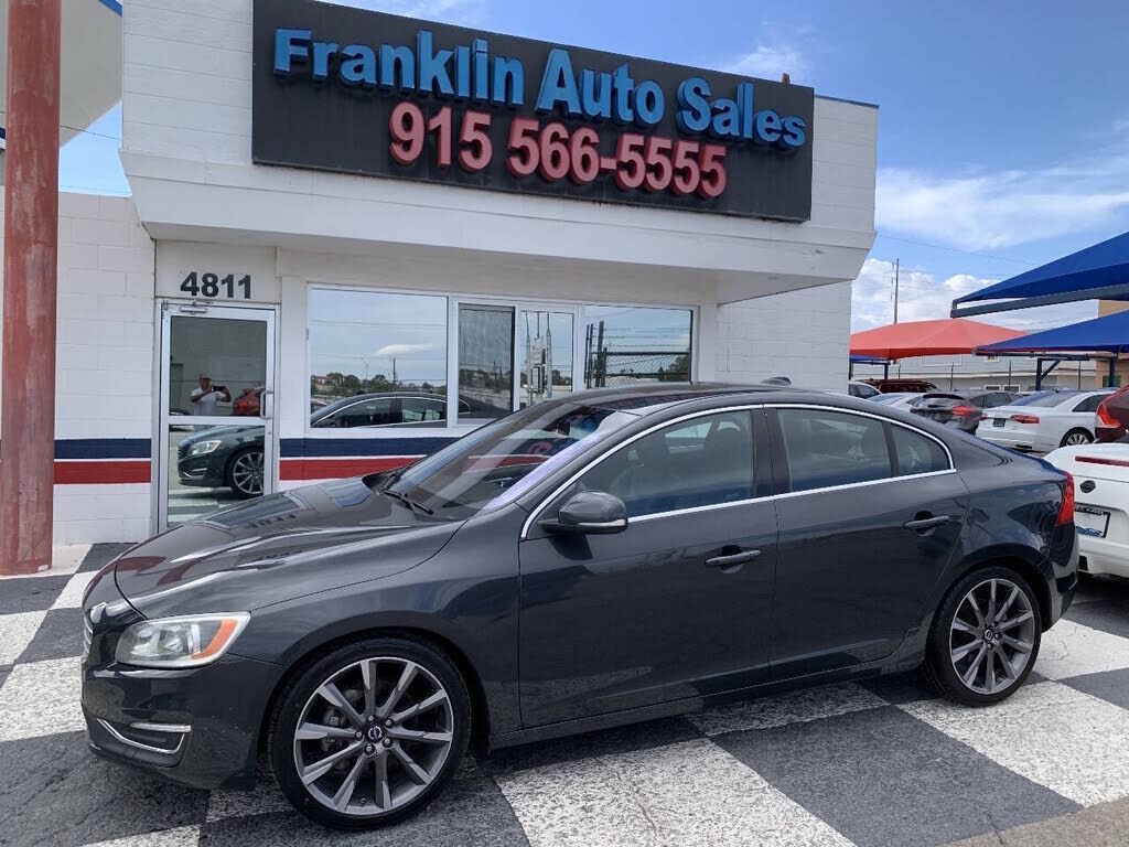 2015 VOLVO S60