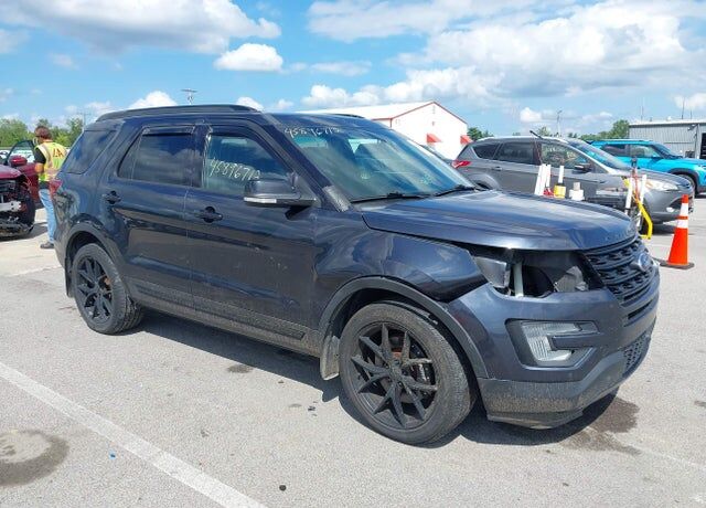 2017 FORD Explorer