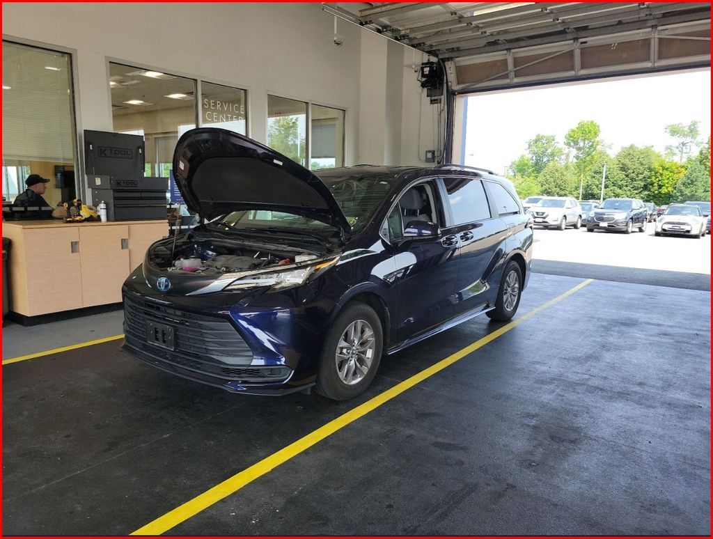 2023 TOYOTA Sienna