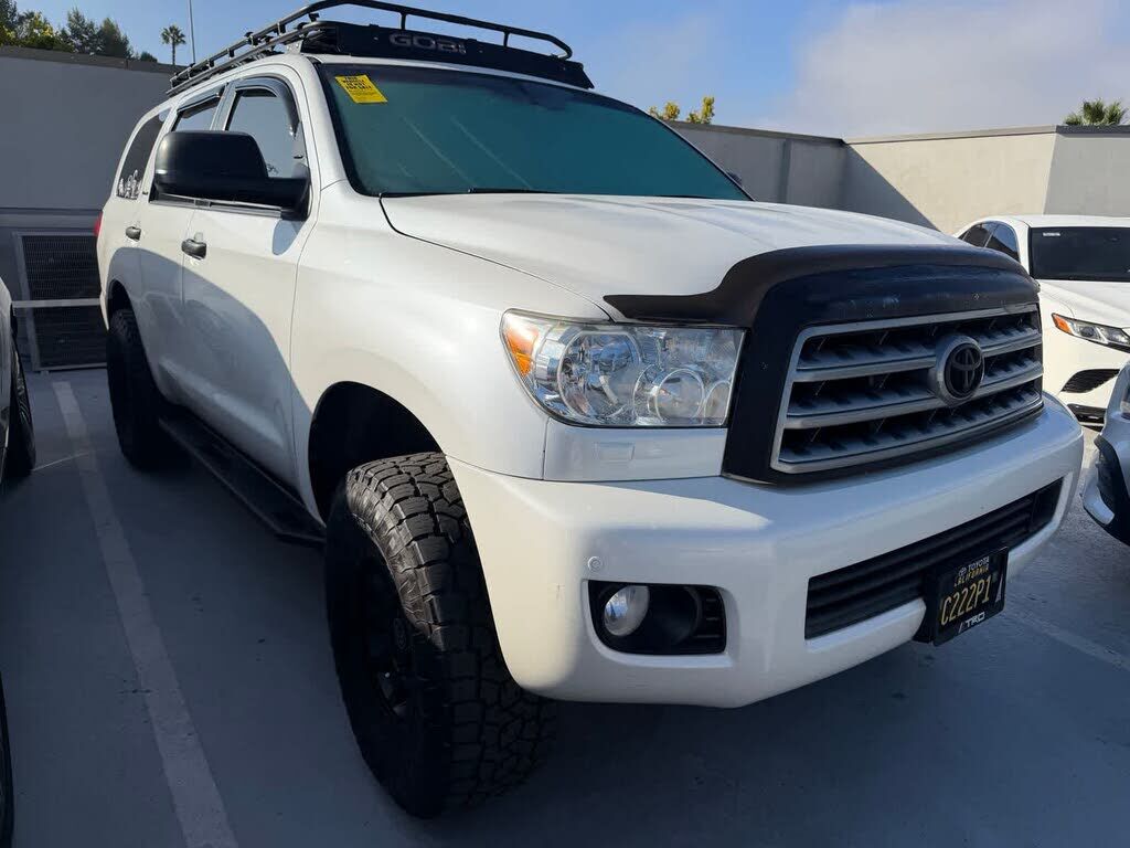 2016 TOYOTA Sequoia