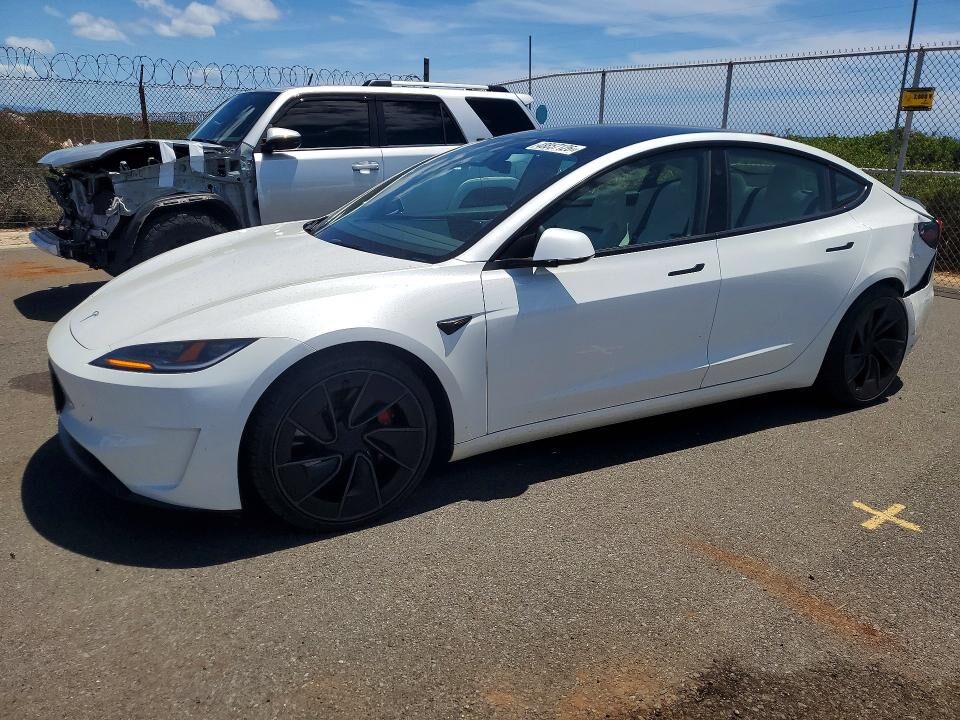 2024 TESLA Model 3