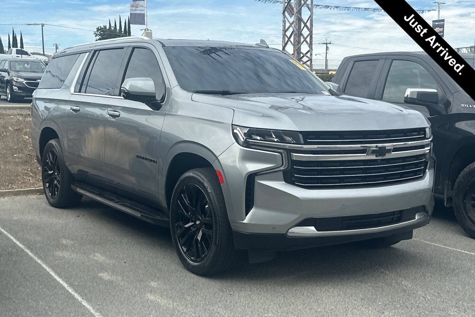 2023 CHEVROLET Suburban