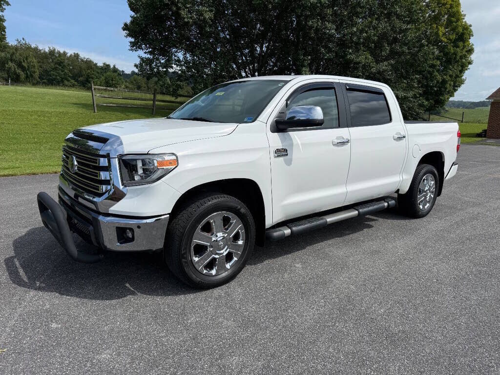 2020 TOYOTA Tundra