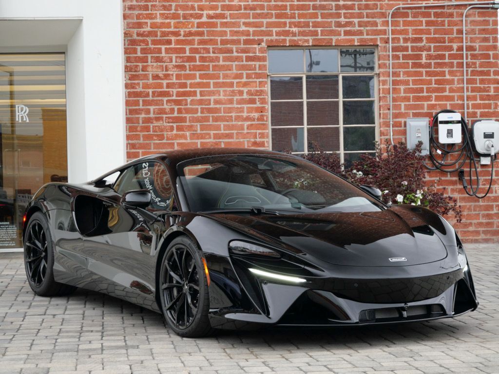 2023 MCLAREN ARTURA