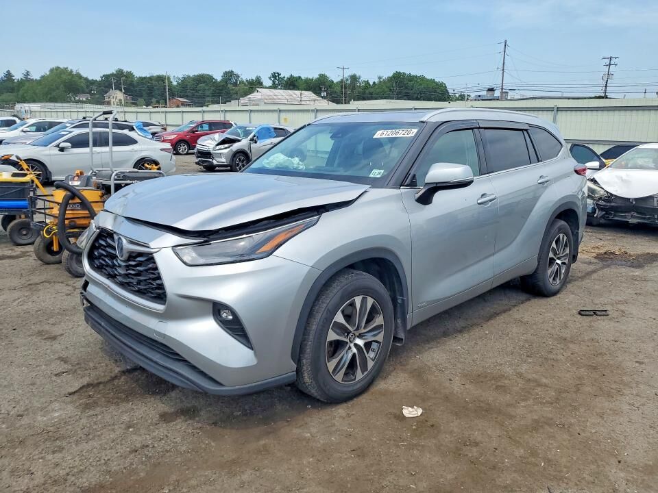 2022 TOYOTA Highlander