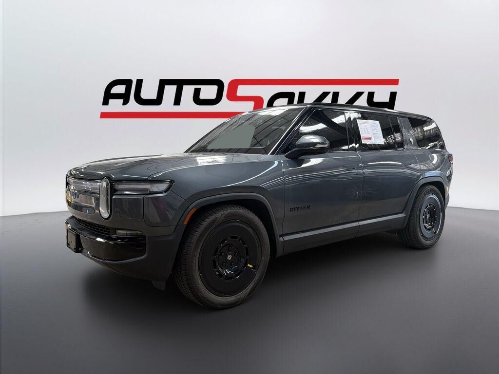 2025 RIVIAN R1S