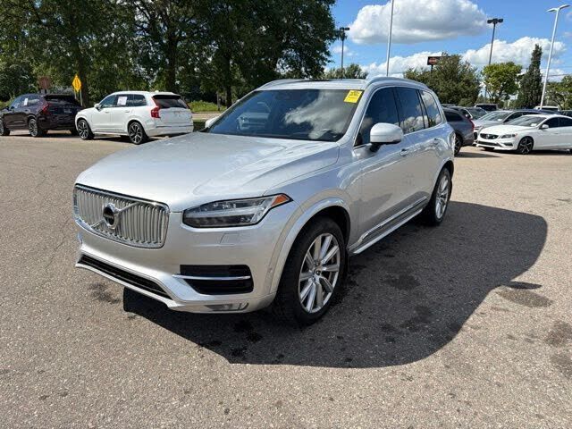 2017 VOLVO XC90