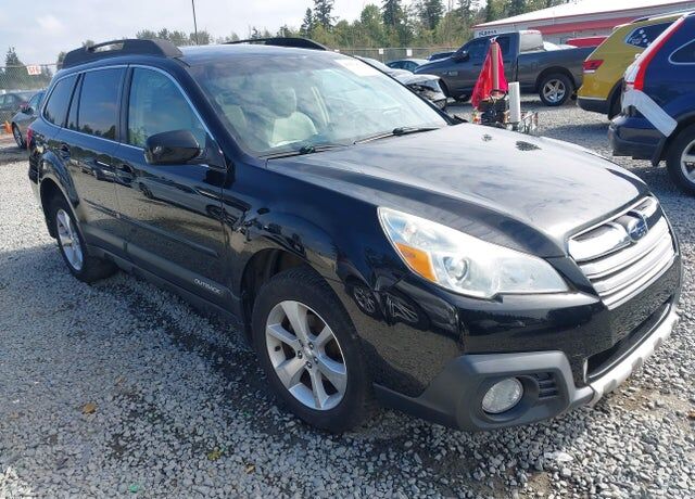 2013 SUBARU Outback