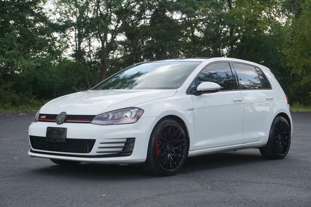 2017 VOLKSWAGEN Golf GTI