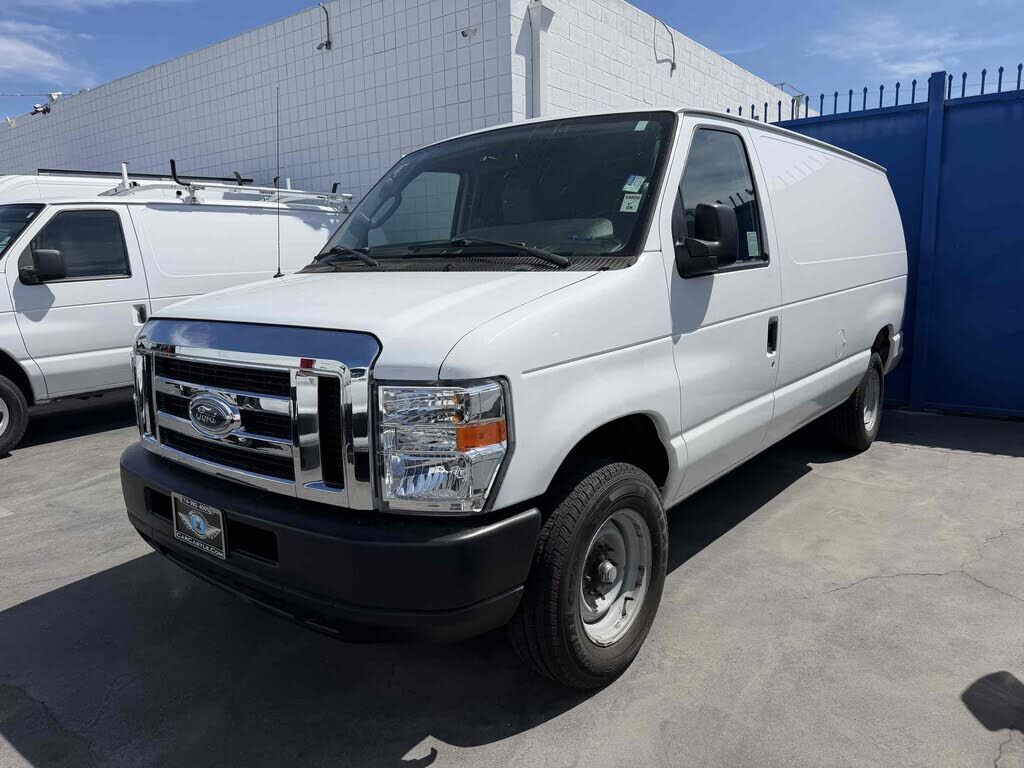 2013 FORD E-150