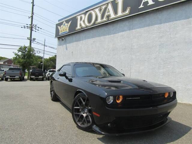 2017 DODGE Challenger