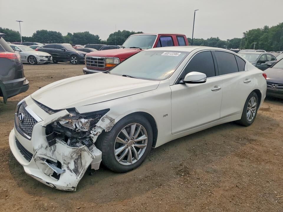 2016 INFINITI Q50