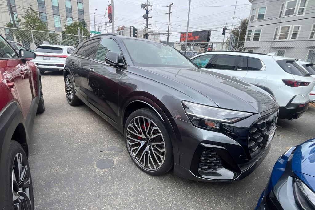 2024 AUDI SQ8