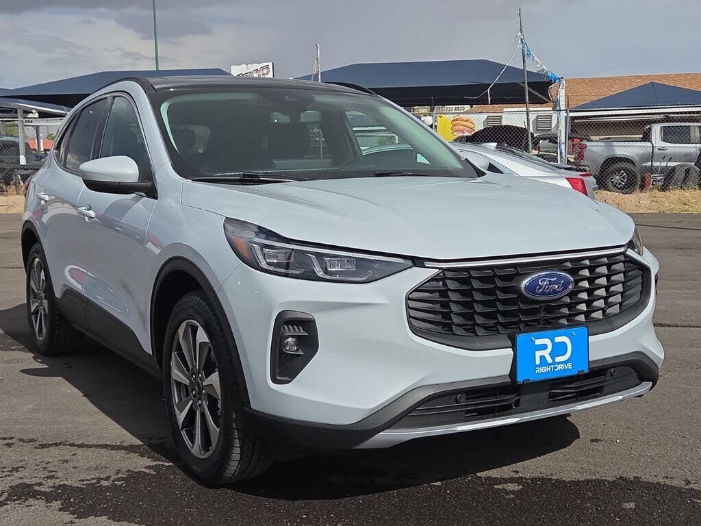 2025 FORD Escape