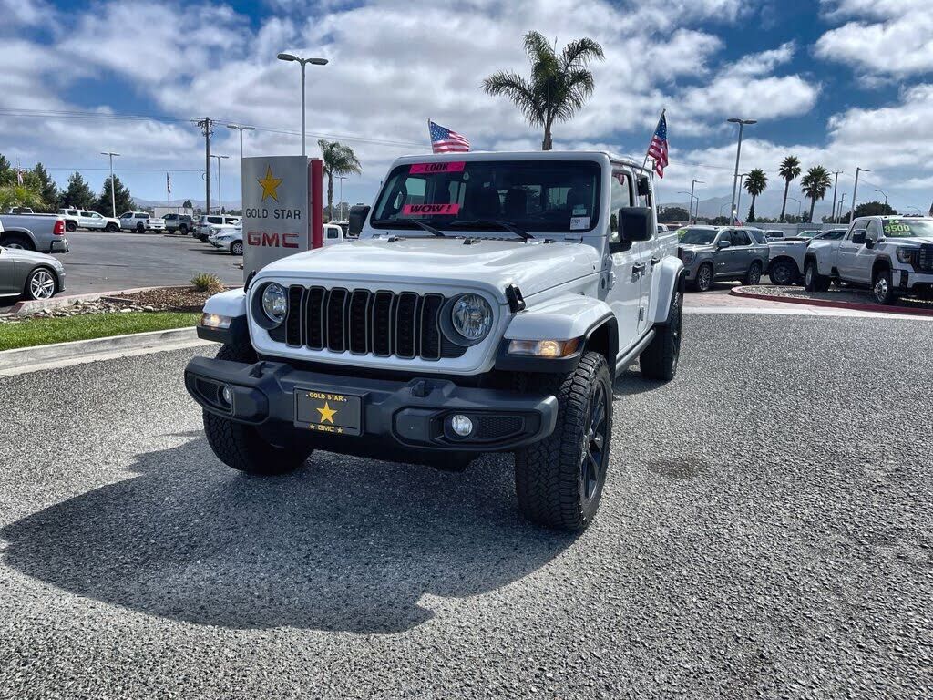 2025 JEEP Gladiator