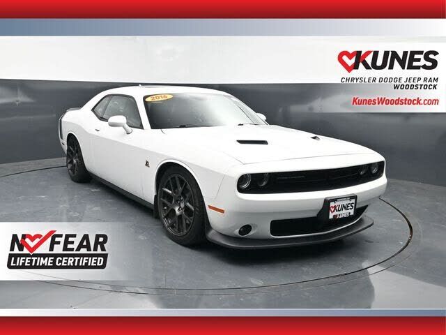 2016 DODGE Challenger