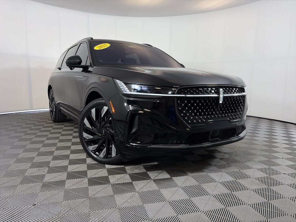 2025 LINCOLN Nautilus