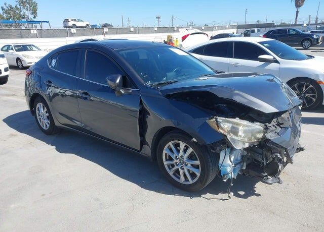2016 MAZDA Mazda3