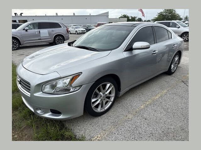 2010 NISSAN Maxima