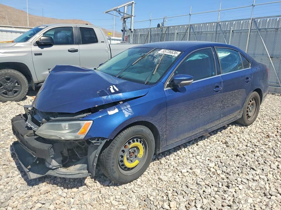 2013 VOLKSWAGEN Jetta