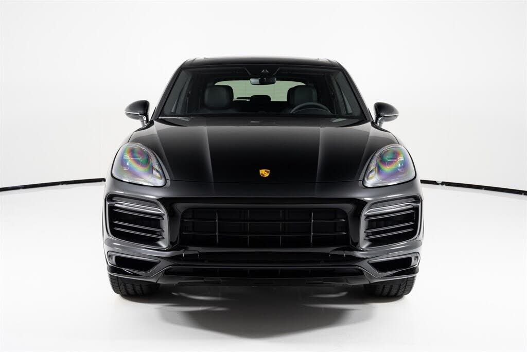 2023 PORSCHE Cayenne