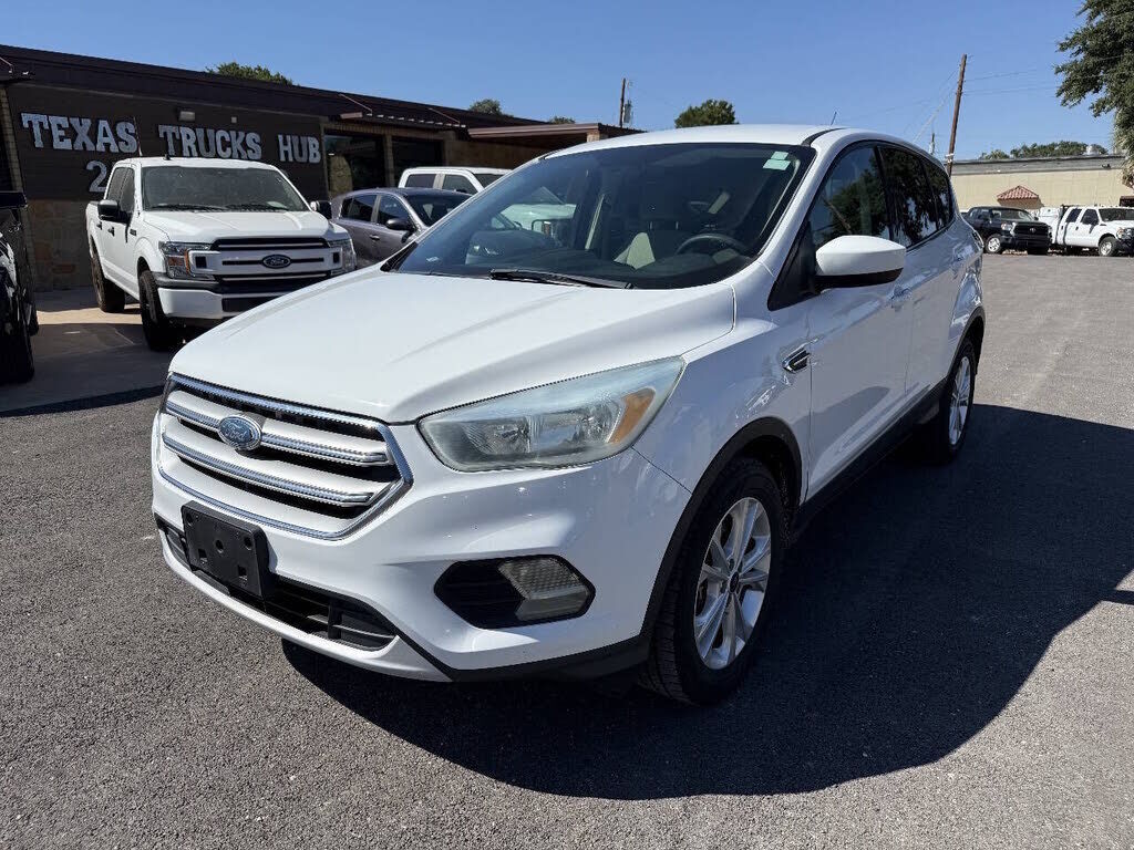 2017 FORD Escape