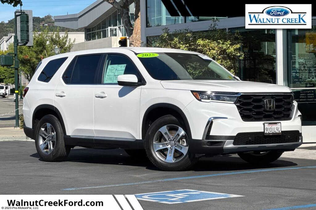 2025 HONDA Pilot