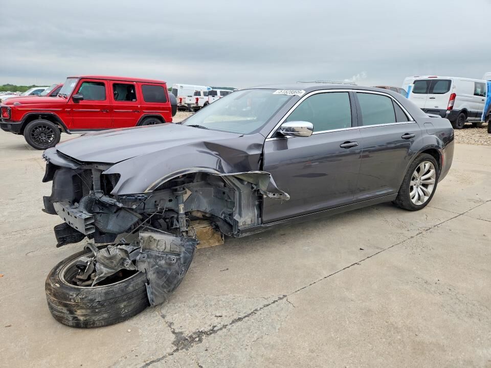 2019 CHRYSLER 300
