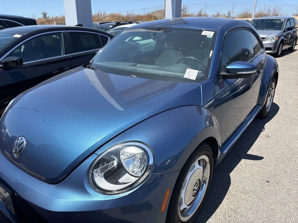 2016 VOLKSWAGEN Beetle