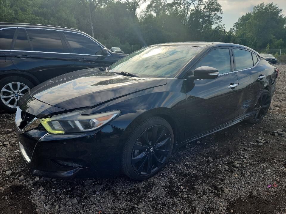 2017 NISSAN Maxima