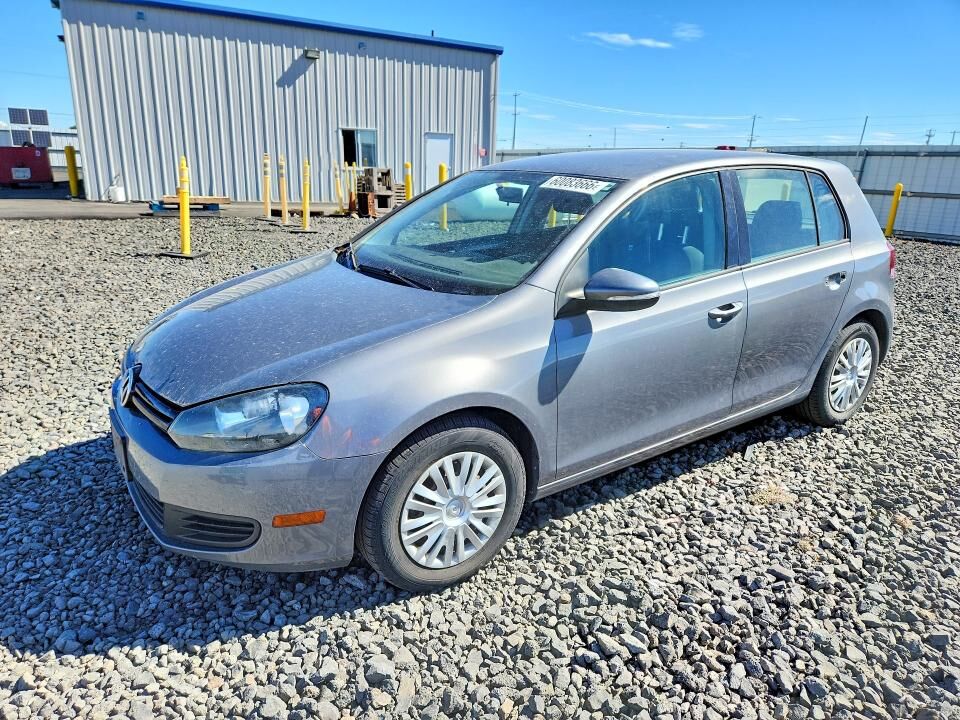 2013 VOLKSWAGEN Golf
