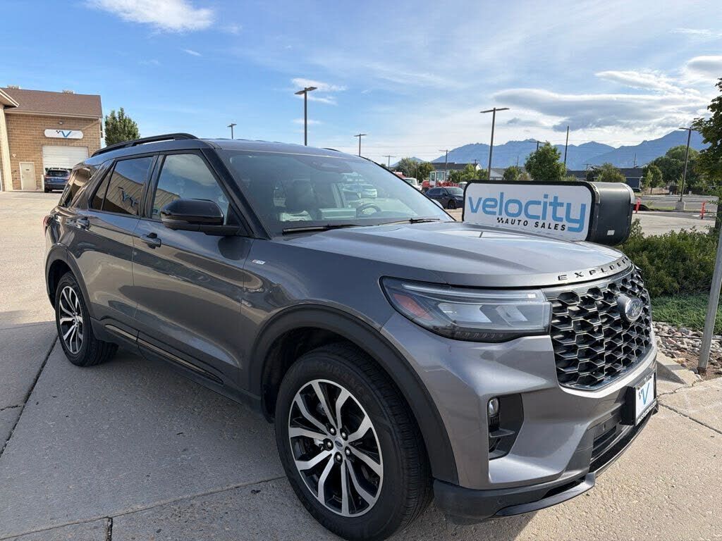 2025 FORD Explorer