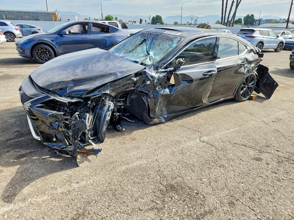 2021 LEXUS ES