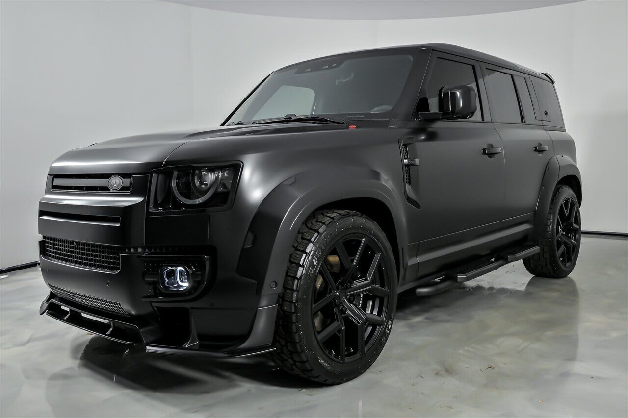 2024 LAND ROVER Defender