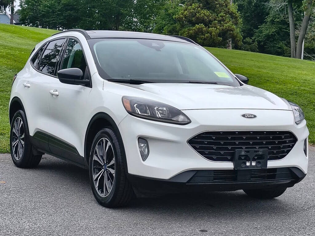 2021 FORD Escape